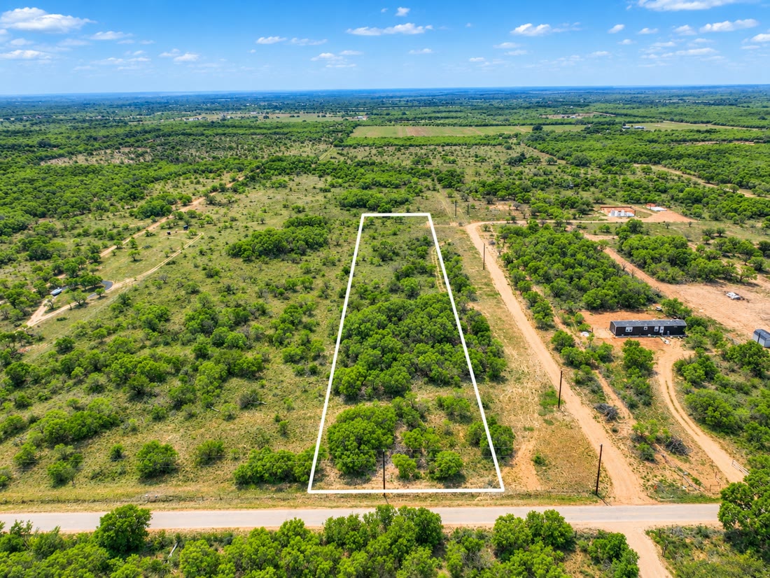 Hondo, an active 3-acre lot