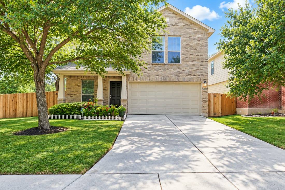 Roseangel, a home sold by Silvia Real Estate